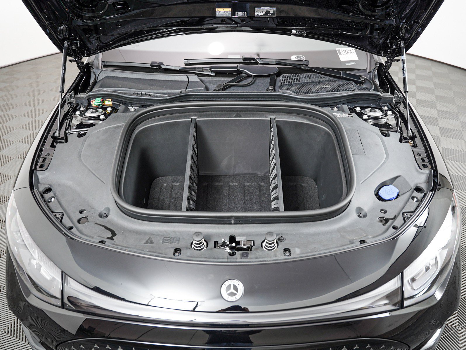 New 2027 Mercedes-Benz CLA 250+ image 4