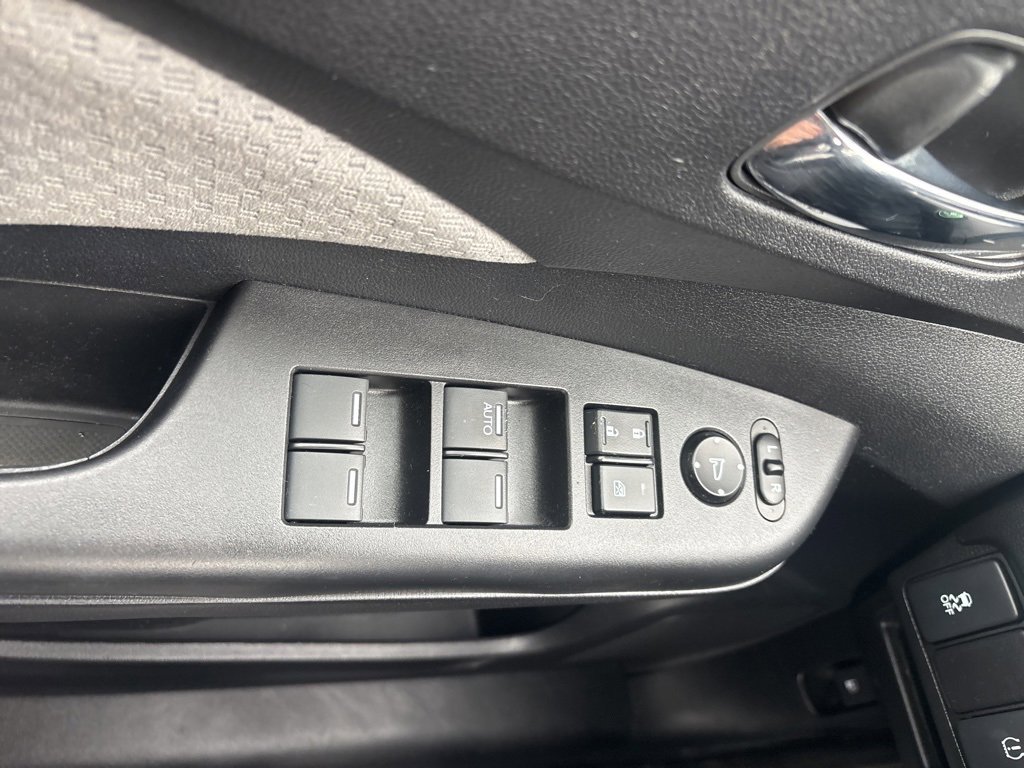 Used 2015 Honda CR-V EX image 13