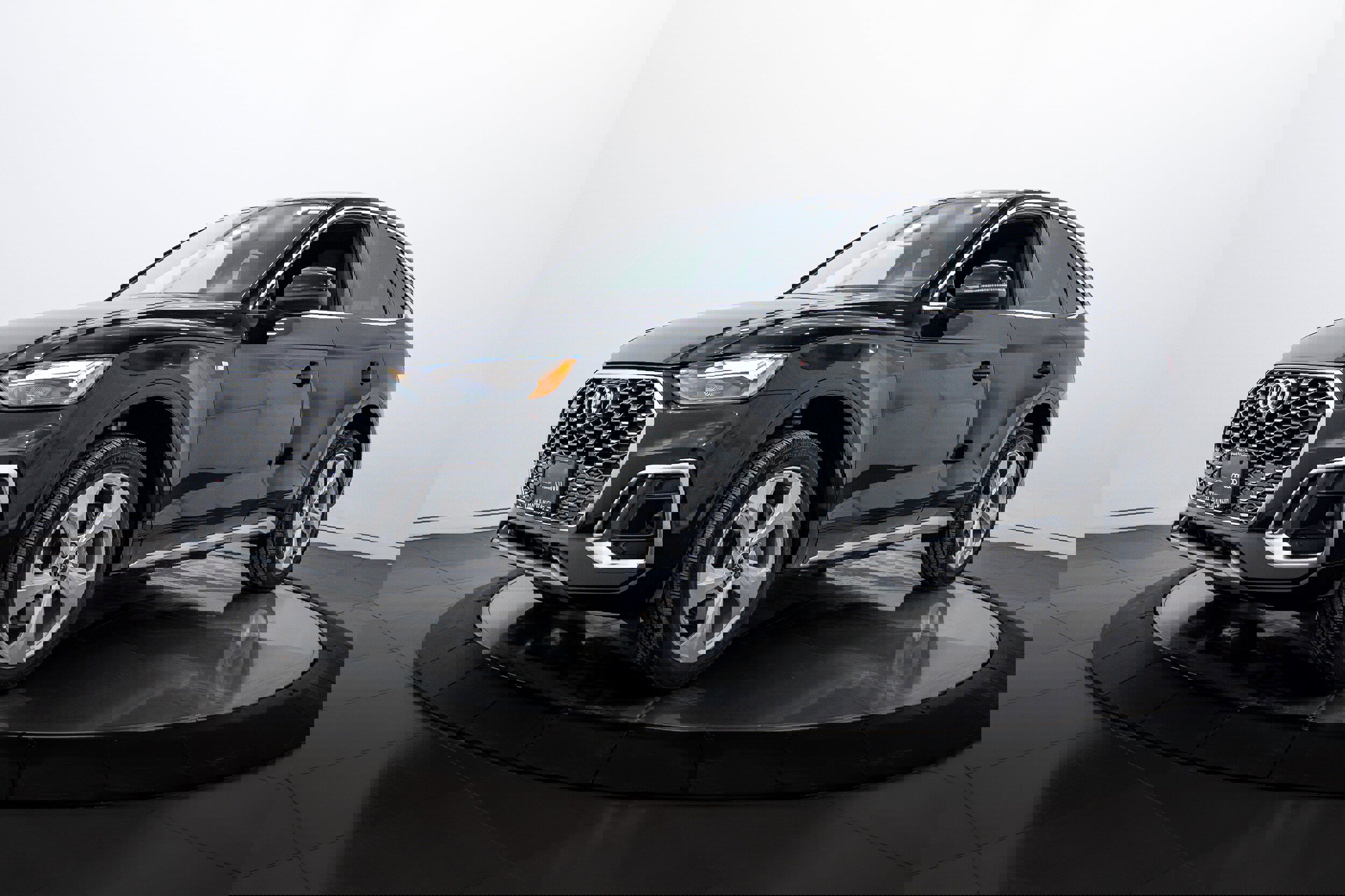 Certified 2025 Audi Q5 2.0T Premium Plus w/ Premium Plus Package image 7