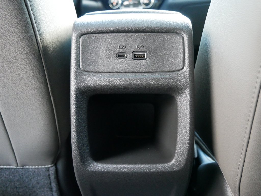 New 2026 Chevrolet Trax ACTIV w/ Sunroof Package FWD image 17