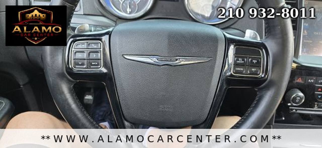 Used 2013 Chrysler 300 S RWD image 32