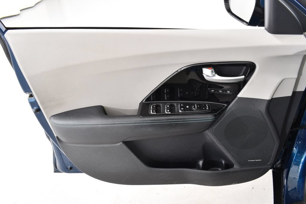 Used 2022 Kia Niro EX Premium FWD image 26