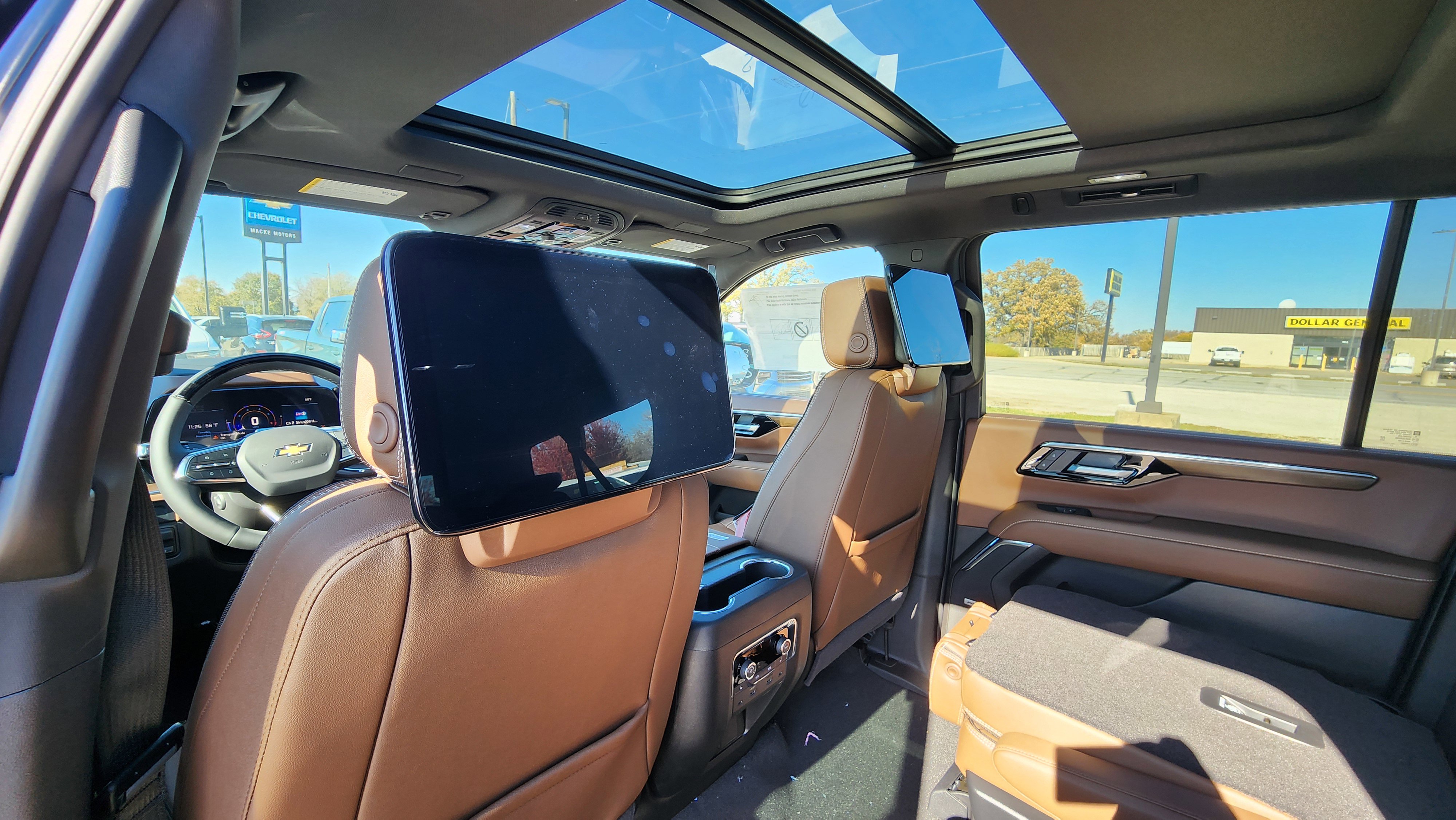 New 2026 Chevrolet Suburban High Country image 21