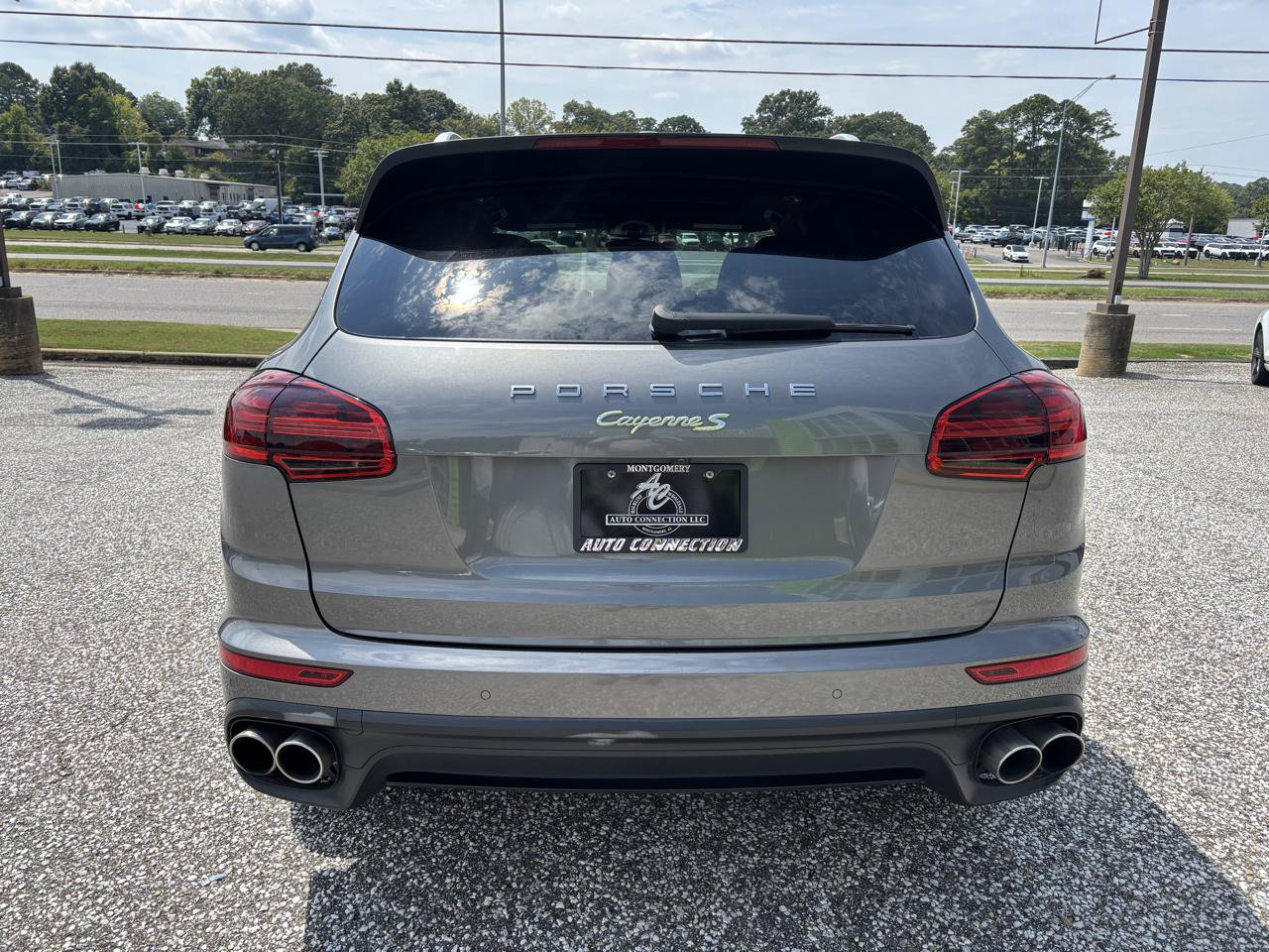 Used 2018 Porsche Cayenne S w/ Premium Package Plus AWD/4WD image 4