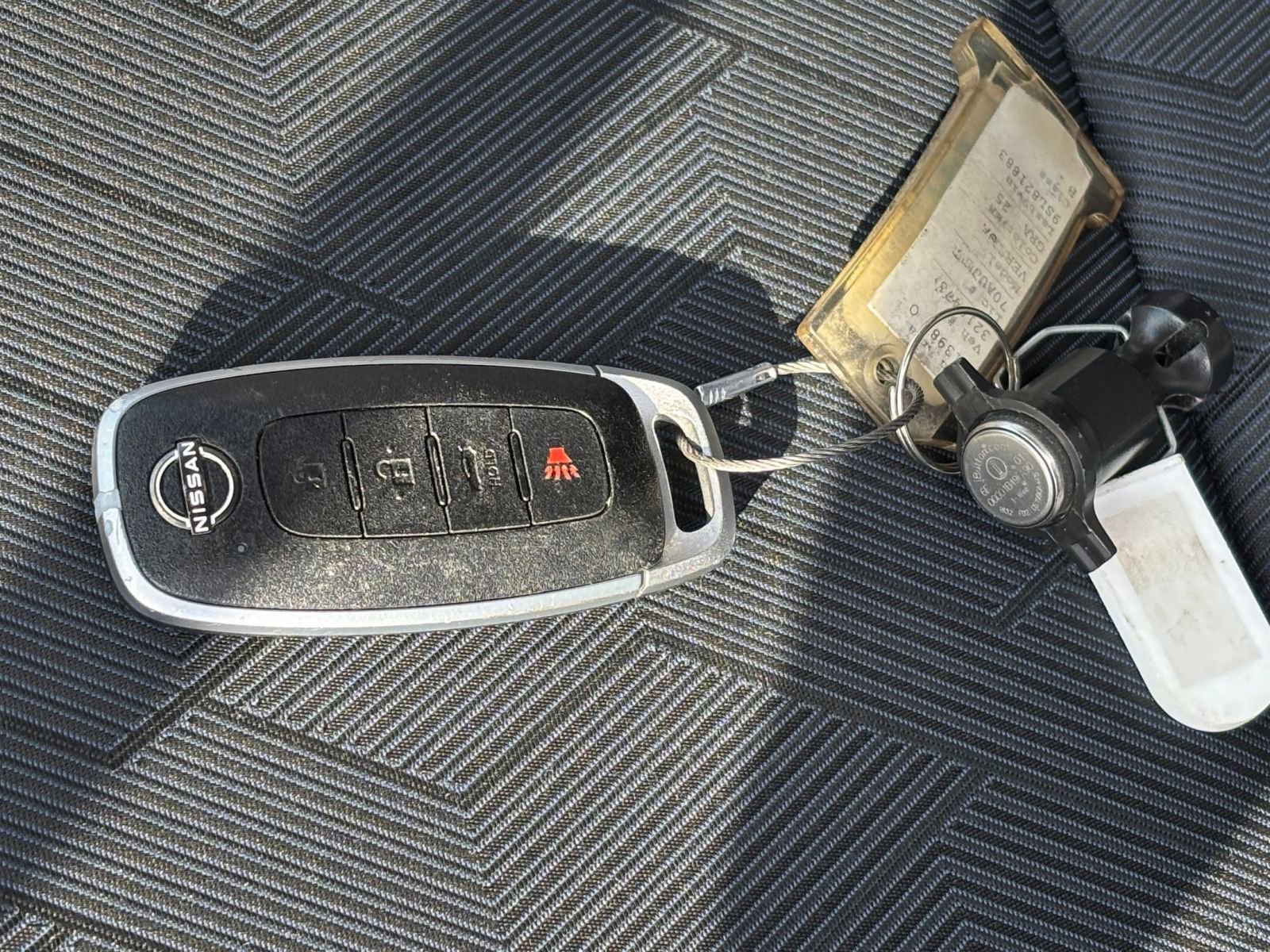 Used 2025 Nissan Versa SV FWD image 21