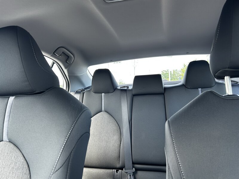 Used 2022 Toyota Camry LE w/ Carpet Mat Package (TMS) AWD/4WD image 12