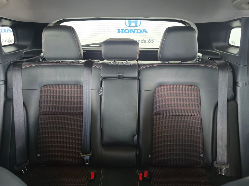 Used 2025 Nissan Kicks SR FWD image 24