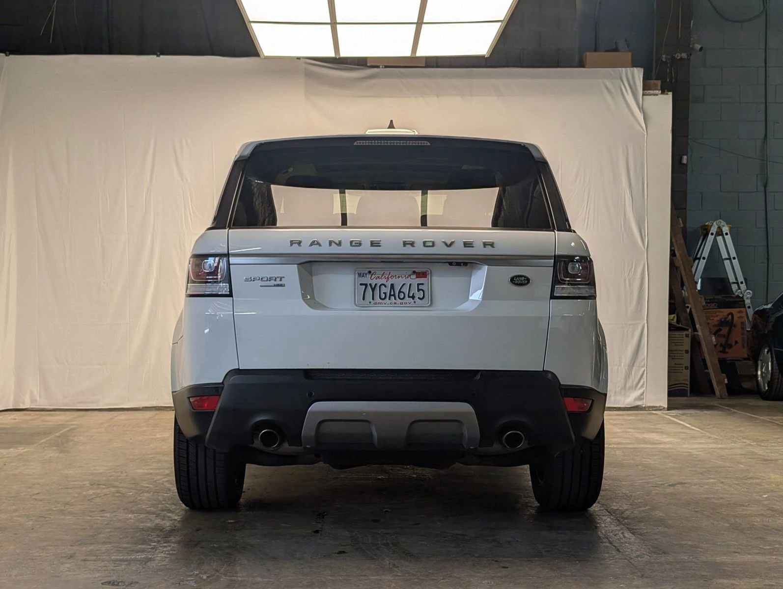 Used 2017 Land Rover Range Rover Sport HSE AWD/4WD image 6