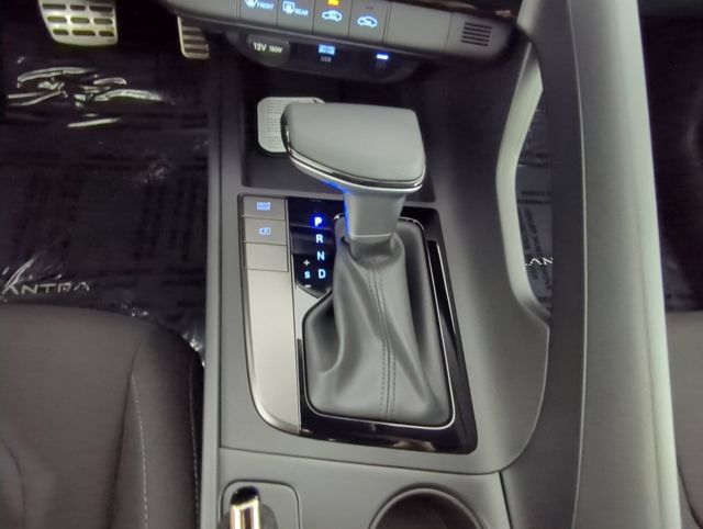 New 2026 Hyundai Elantra Sport FWD image 28