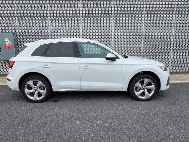 Certified 2023 Audi Q5 2.0T Premium Plus w/ Premium Plus Package AWD/4WD image 3