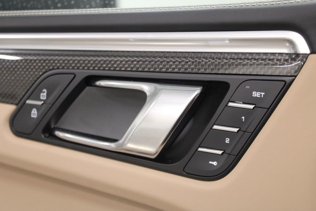 Used 2020 Porsche Macan GTS image 17