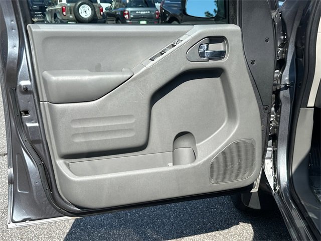 Used 2017 Nissan Frontier SV w/ SV Value Truck Package image 10