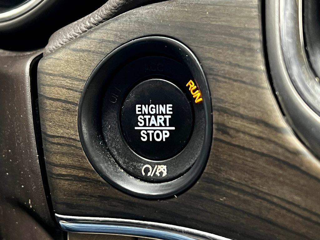 Used 2018 Jeep Grand Cherokee Overland AWD/4WD image 22
