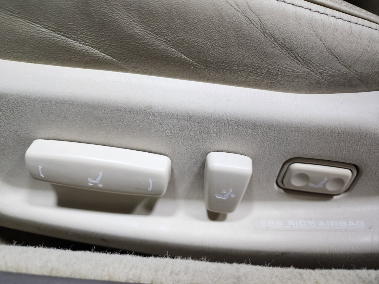 Used 2003 Lexus SC 430 Convertible image 22