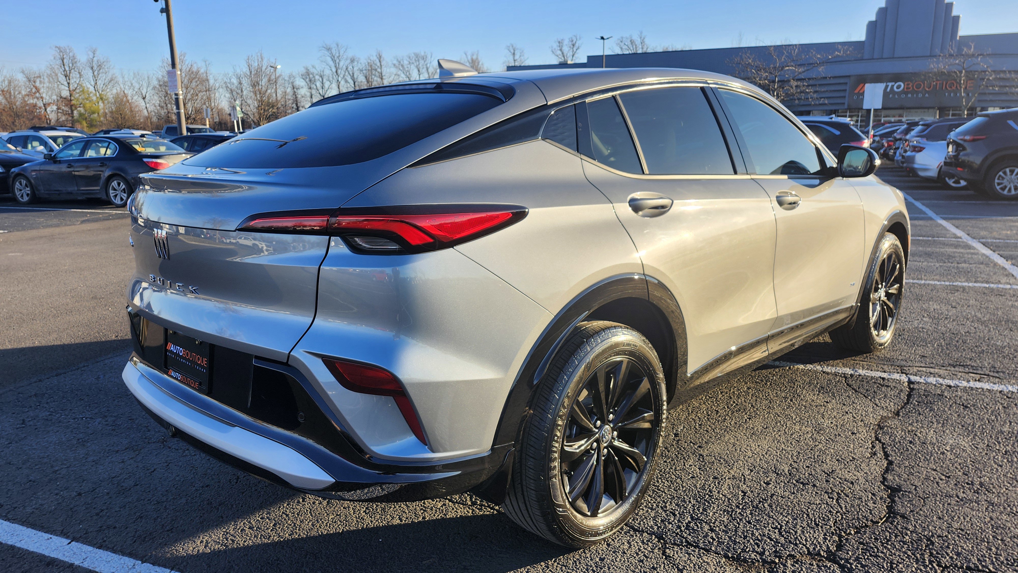 Used 2025 Buick Envista Sport Touring image 17