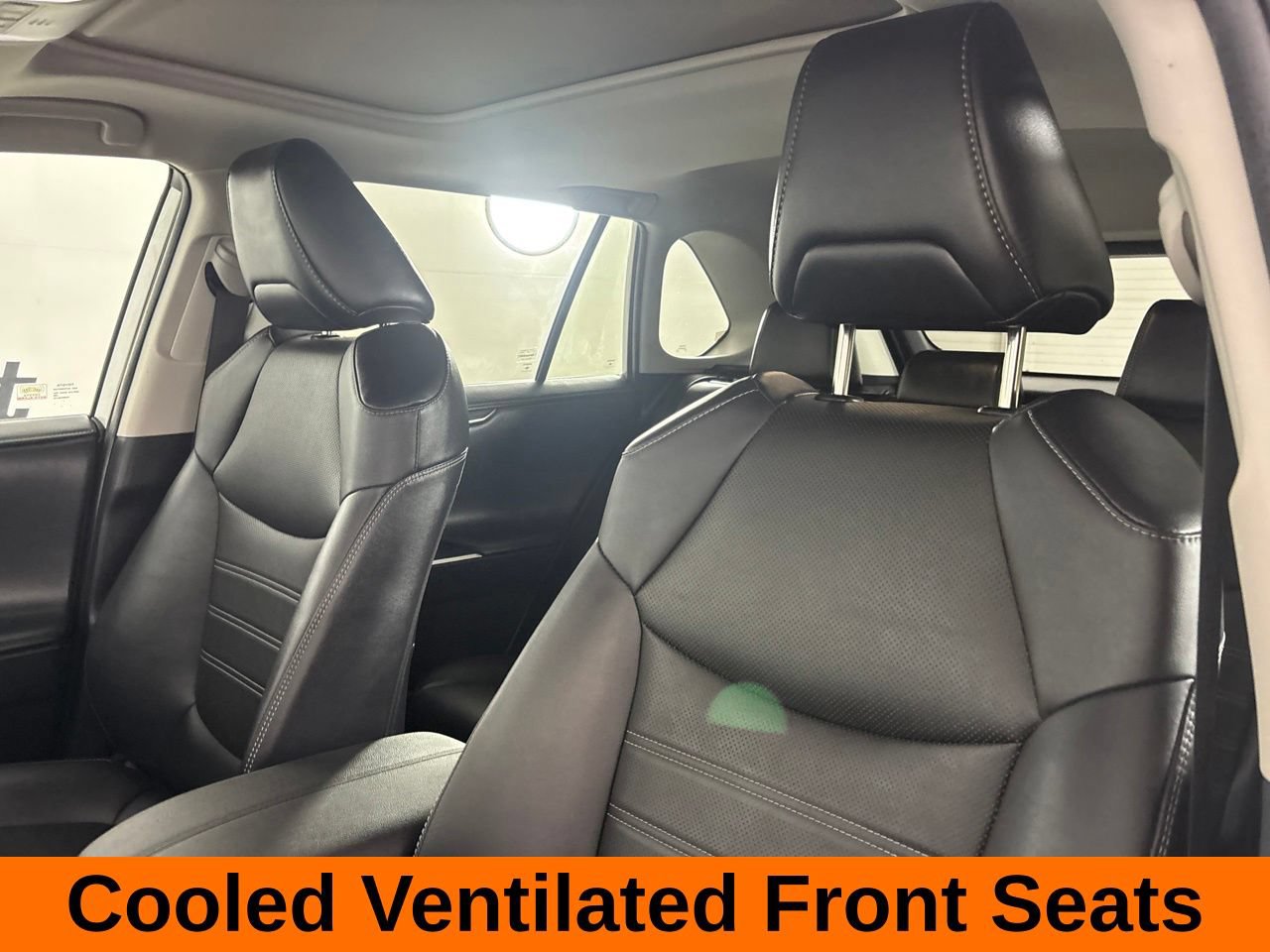 Used 2022 Toyota RAV4 Limited w/ Limited Grade Weather Package AWD/4WD image 13