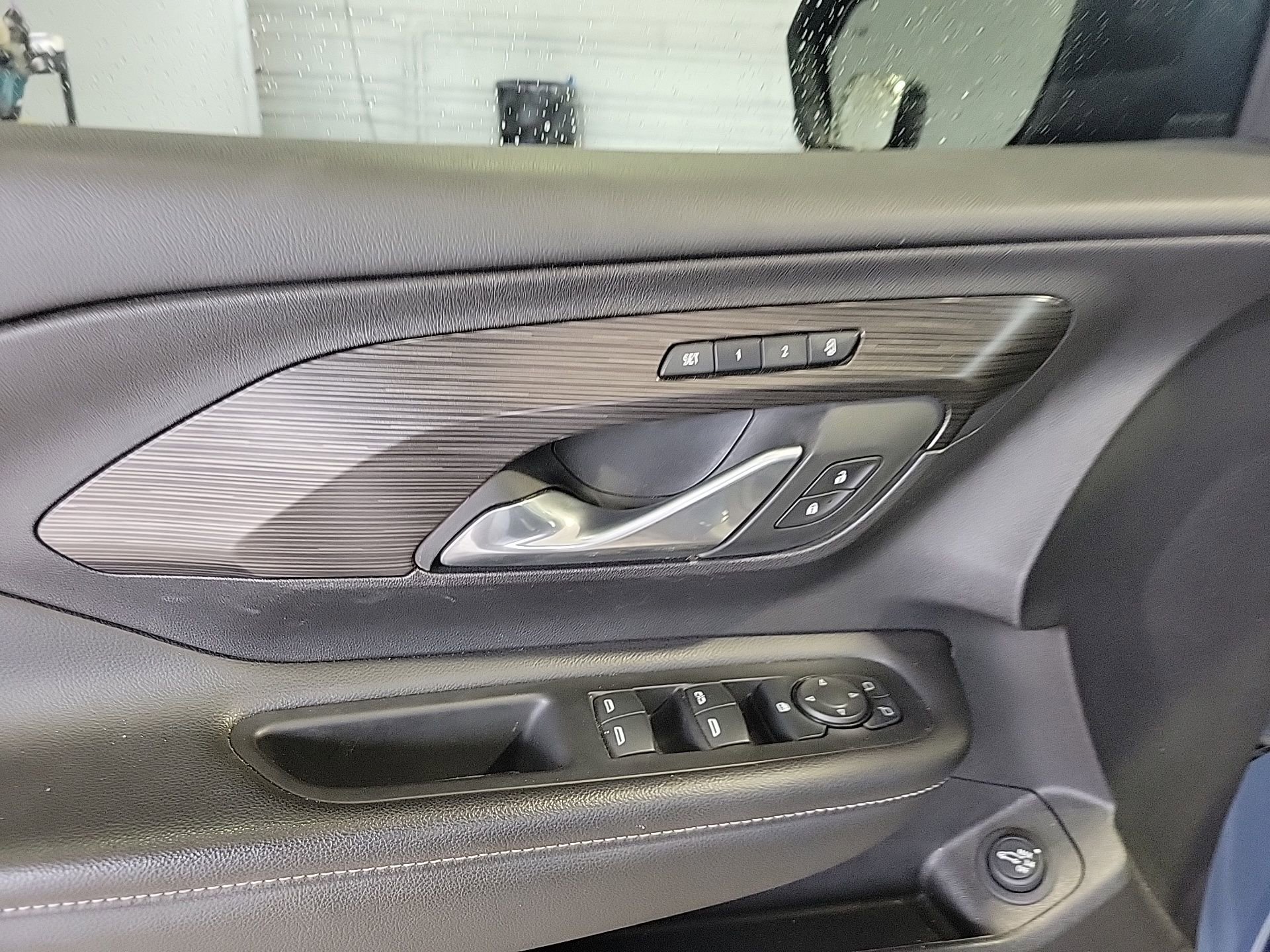 Used 2024 GMC Terrain SLT w/ LPO, Floor Liner Package image 25