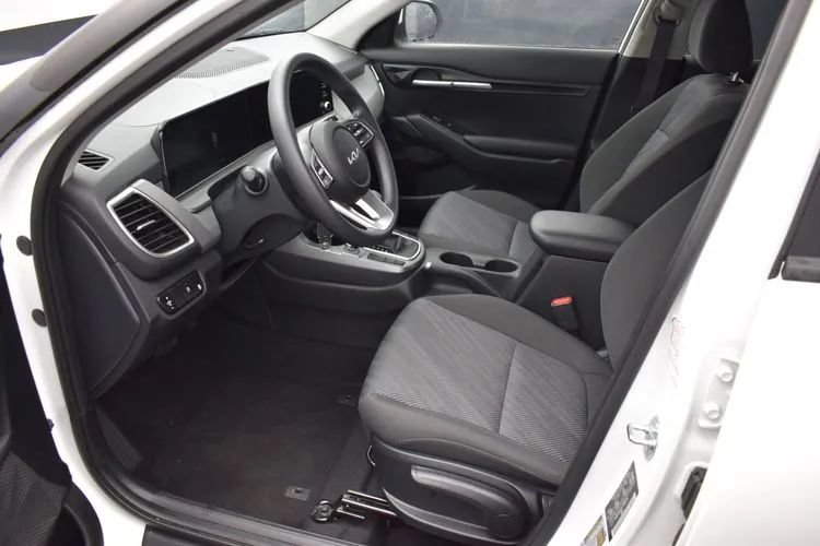 Used 2026 Kia Seltos LX AWD/4WD image 14