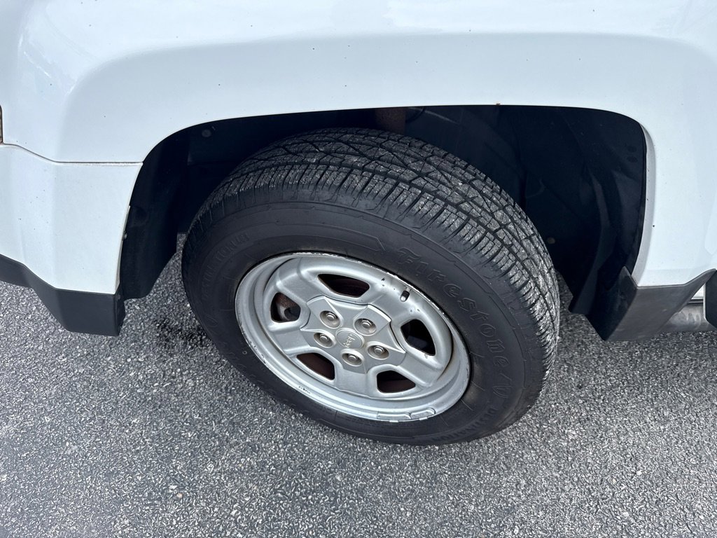 Used 2011 Jeep Patriot Sport image 18