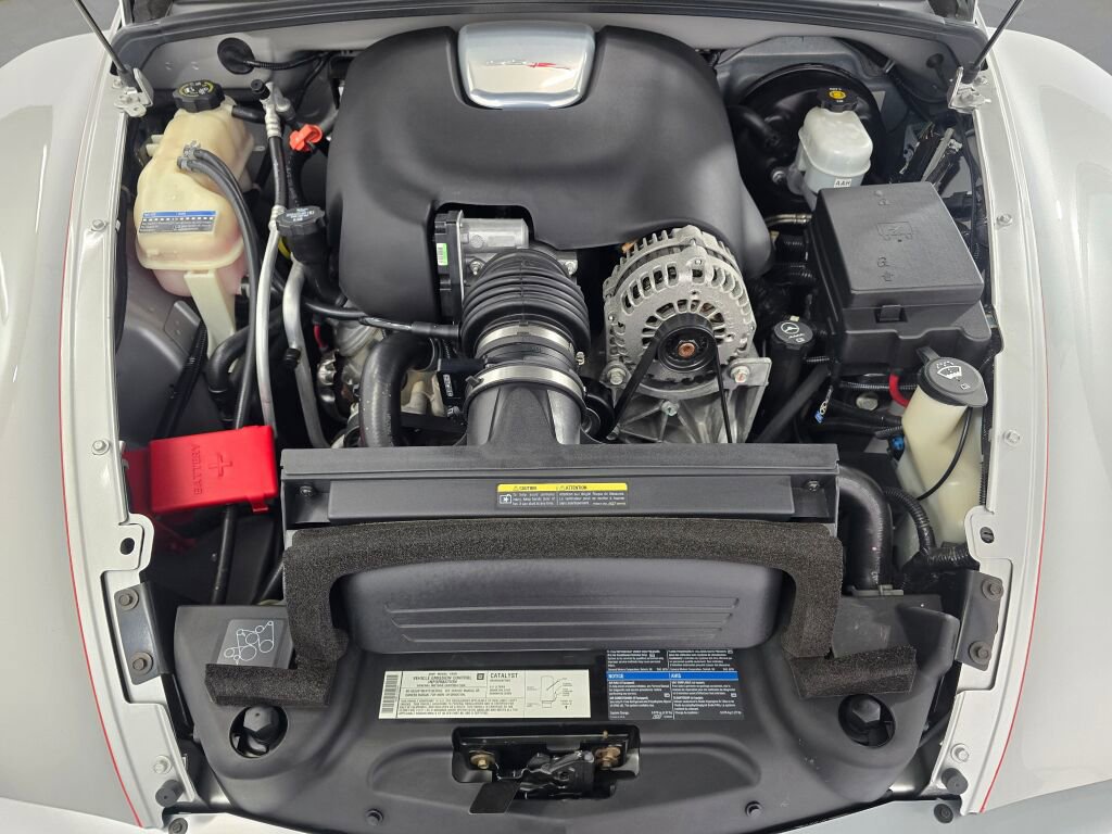 Used 2005 Chevrolet SSR w/ Preferred Equipment Group RWD image 22