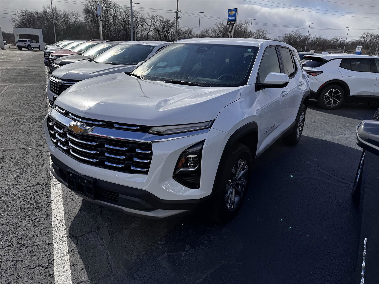 Used 2025 Chevrolet Equinox LT FWD image 5