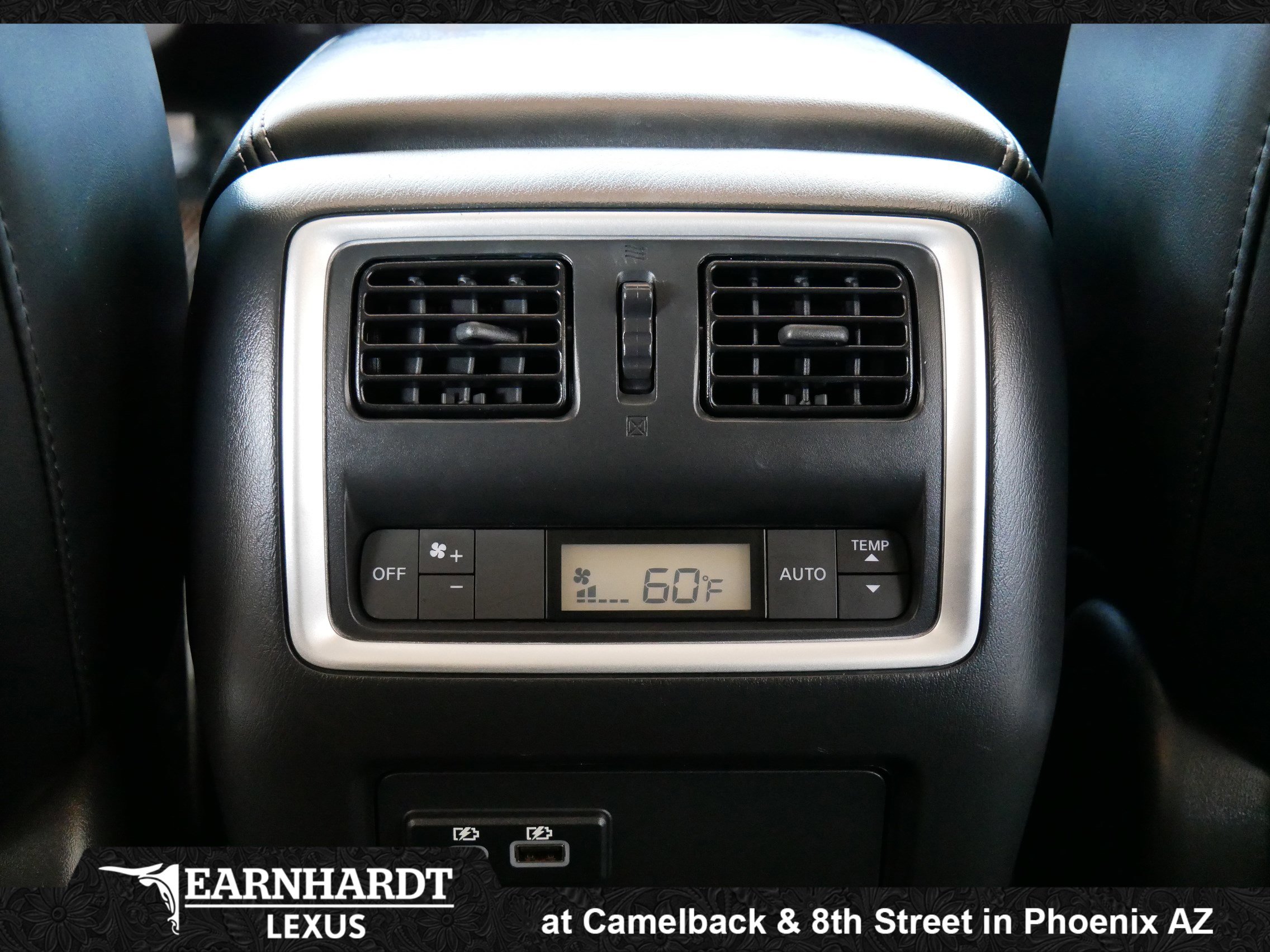Used 2020 INFINITI QX60 Luxe w/ Essential Package FWD image 30