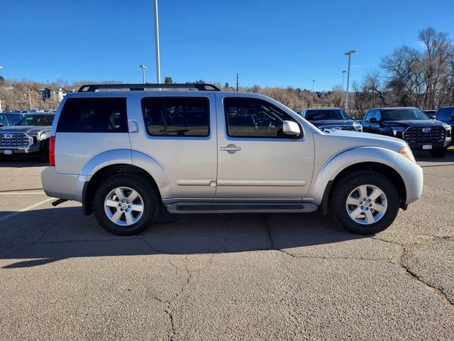 Used 2011 Nissan Pathfinder SV image 7