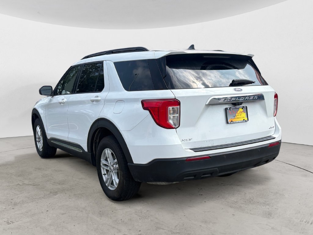 Used 2022 Ford Explorer XLT AWD/4WD image 5