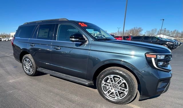 New 2026 Ford Expedition Active image 1