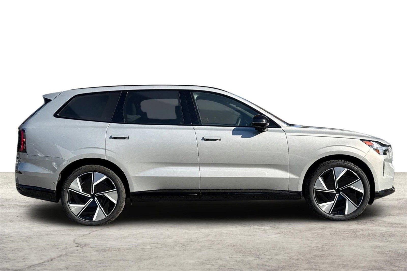 New 2025 Volvo EX90 Ultra image 8