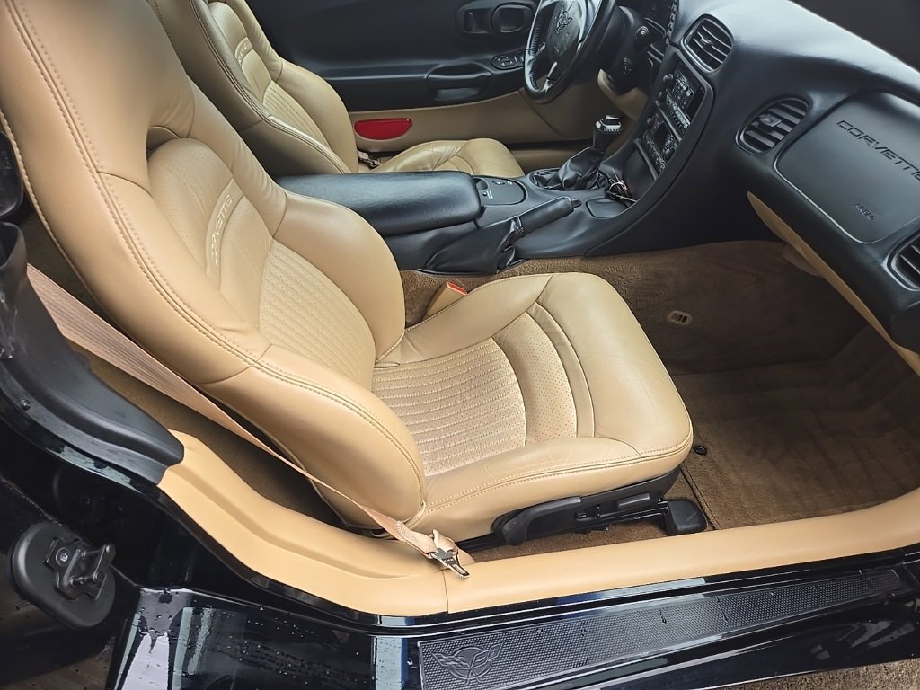 Used 2003 Chevrolet Corvette Convertible w/ Preferred Equipment Group1 image 65