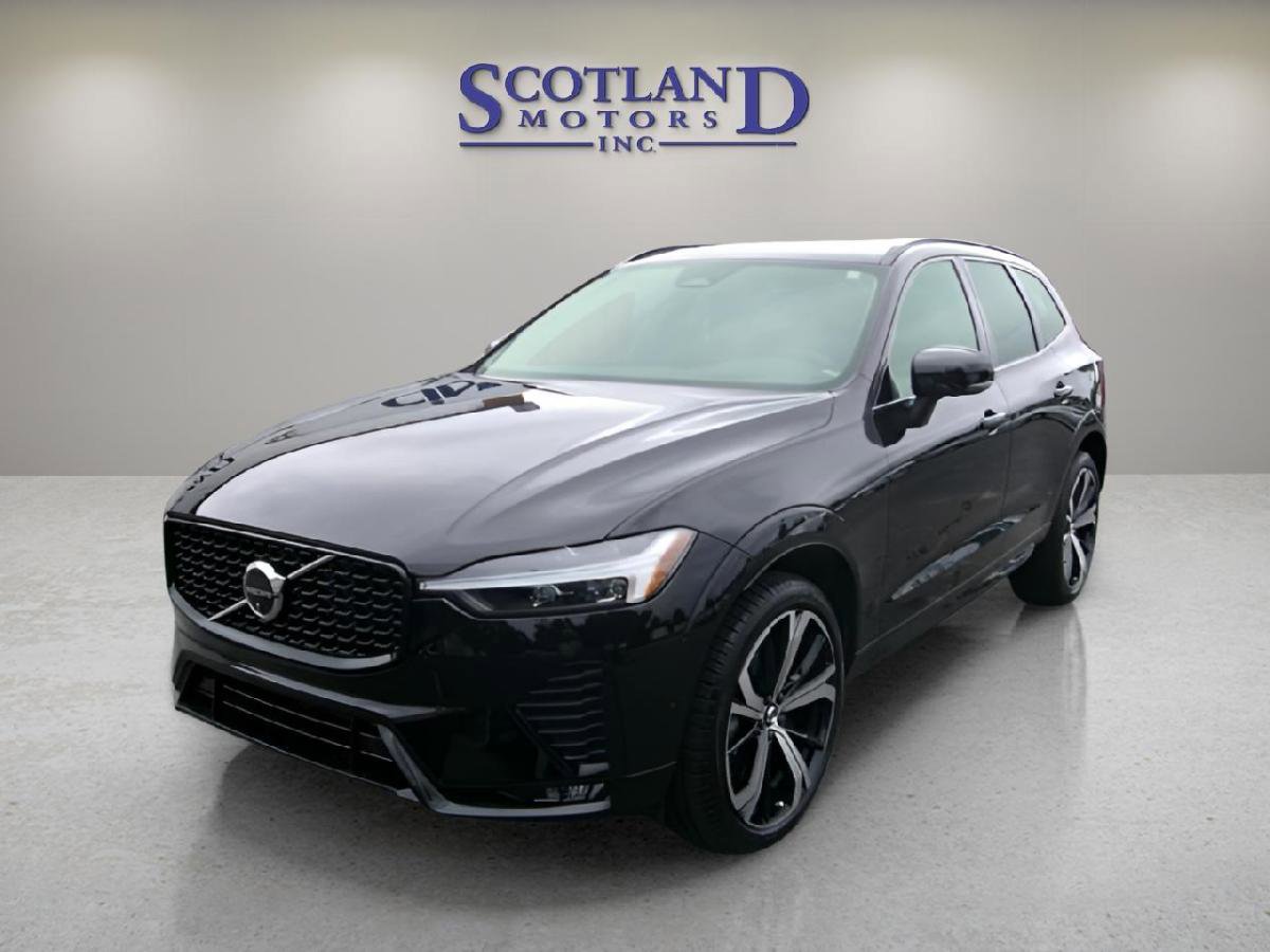 Used 2025 Volvo XC60 B5 Ultra image 2