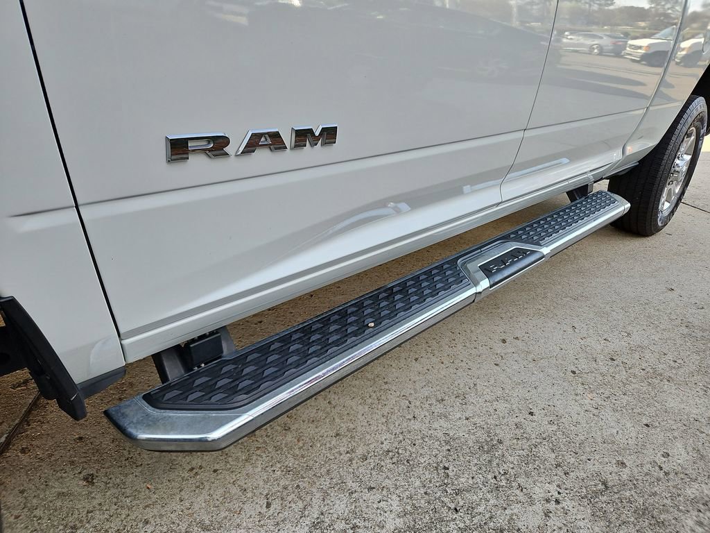 Used 2024 RAM 2500 Big Horn AWD/4WD image 32
