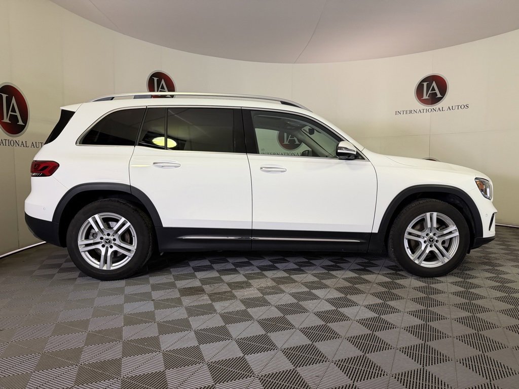 Used 2023 Mercedes-Benz GLB 250 4MATIC image 9
