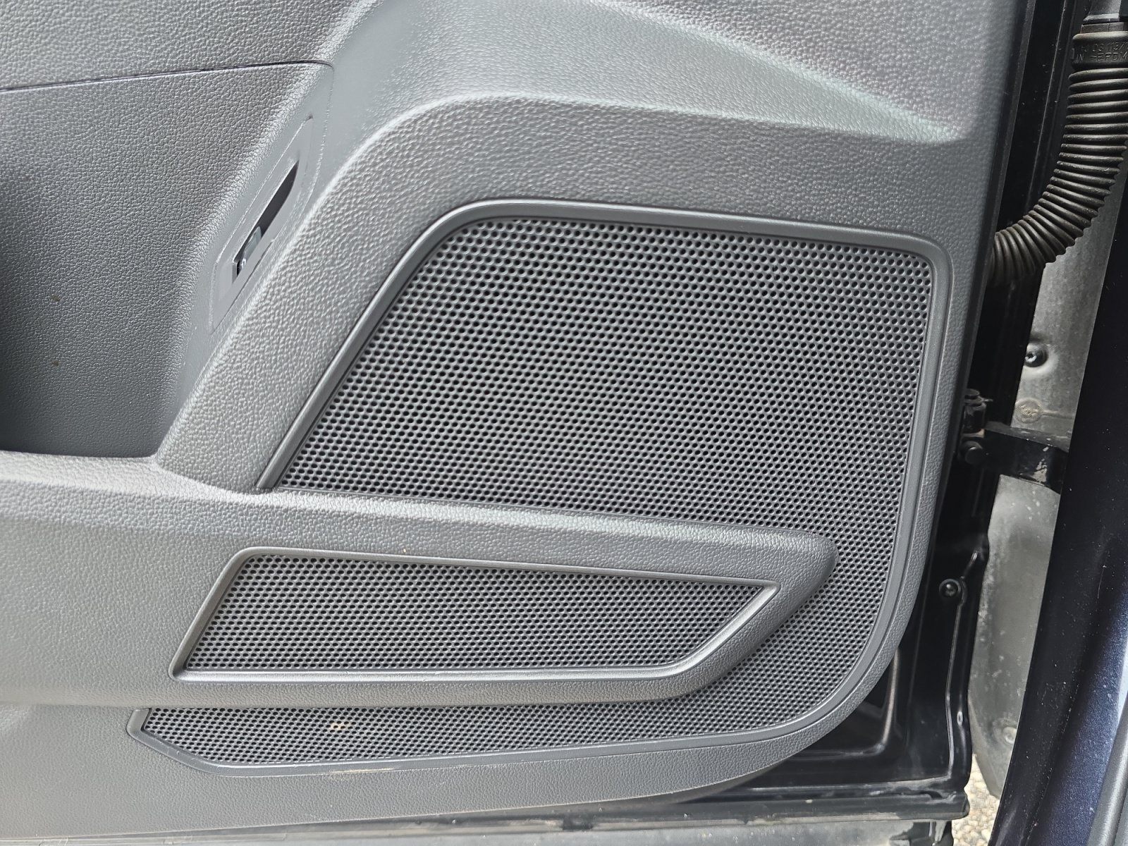 Used 2023 Volkswagen Atlas SE w/ Black Wheel Package FWD image 24