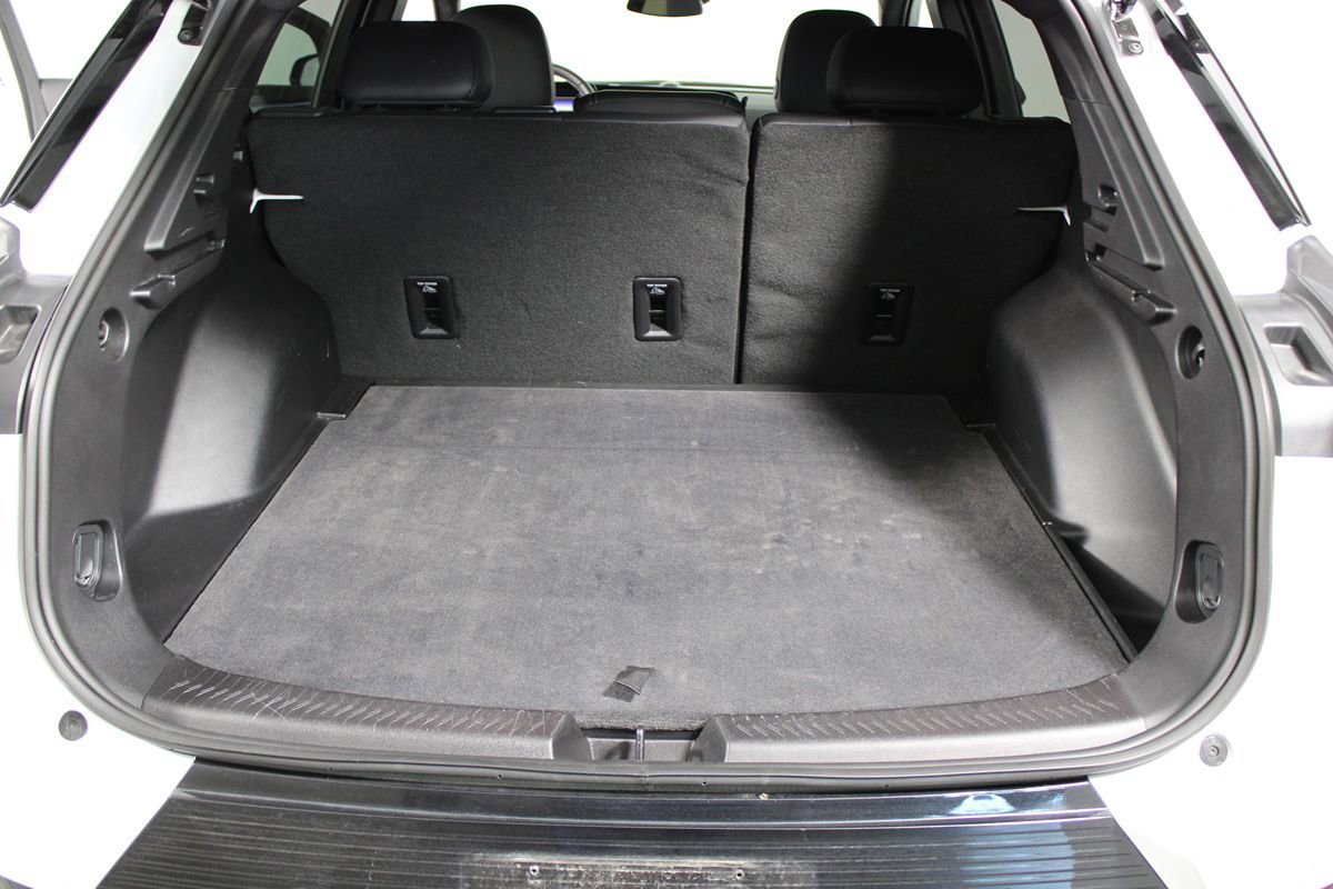 Used 2025 Chevrolet Equinox EV LT w/ Convenience Package image 25