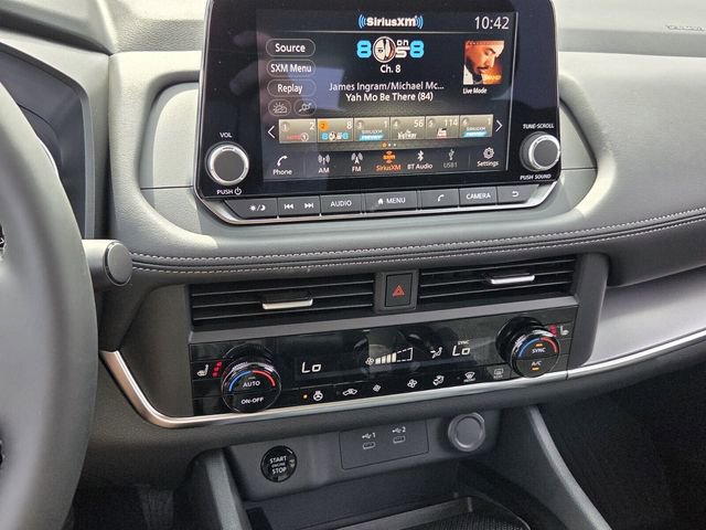 Used 2026 Nissan Rogue SV w/ Cold Weather Package FWD image 17