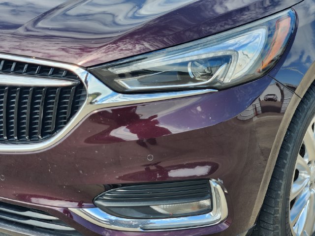 Used 2018 Buick Enclave Premium w/ Experience Buick Package FWD image 9