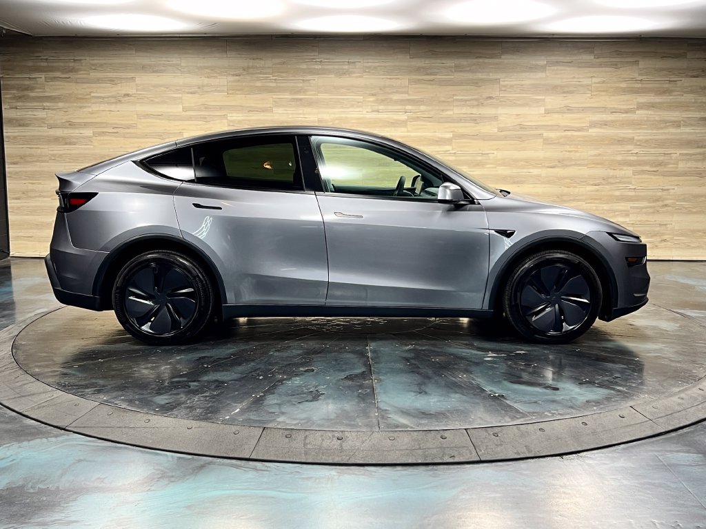 Used 2026 Tesla Model Y Long Range AWD/4WD image 22