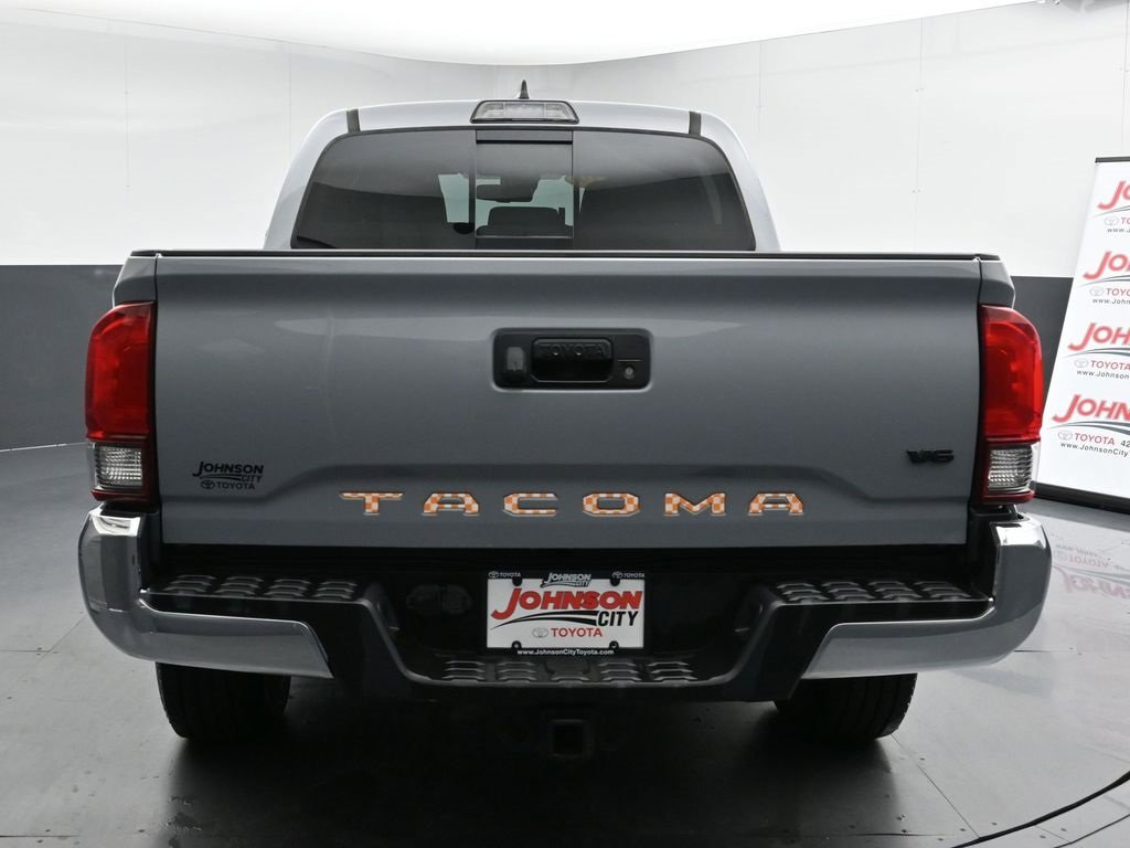 Used 2019 Toyota Tacoma TRD Off-Road image 8