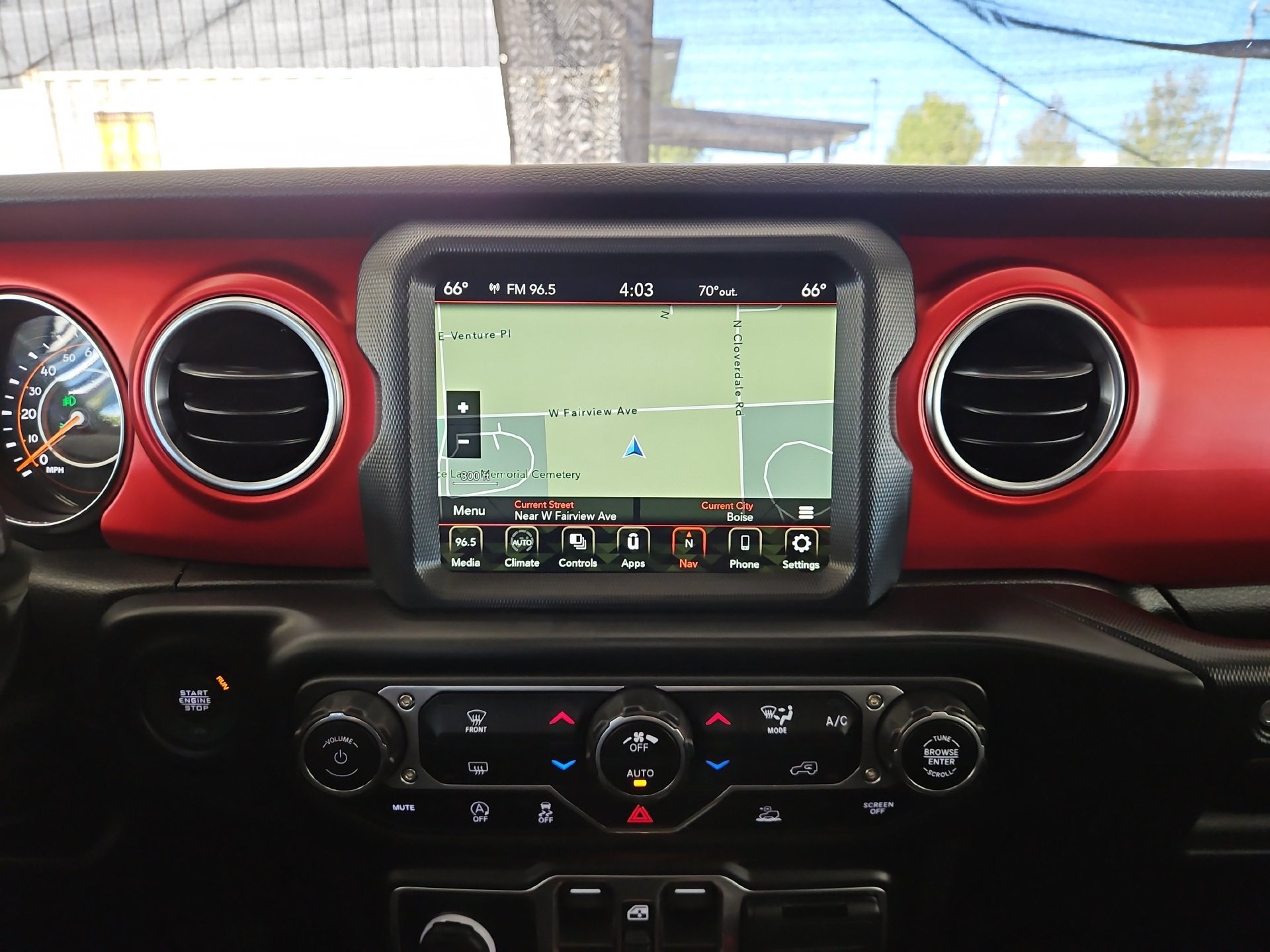 Used 2023 Jeep Wrangler Unlimited Rubicon w/ LED Lighting Group AWD/4WD image 15
