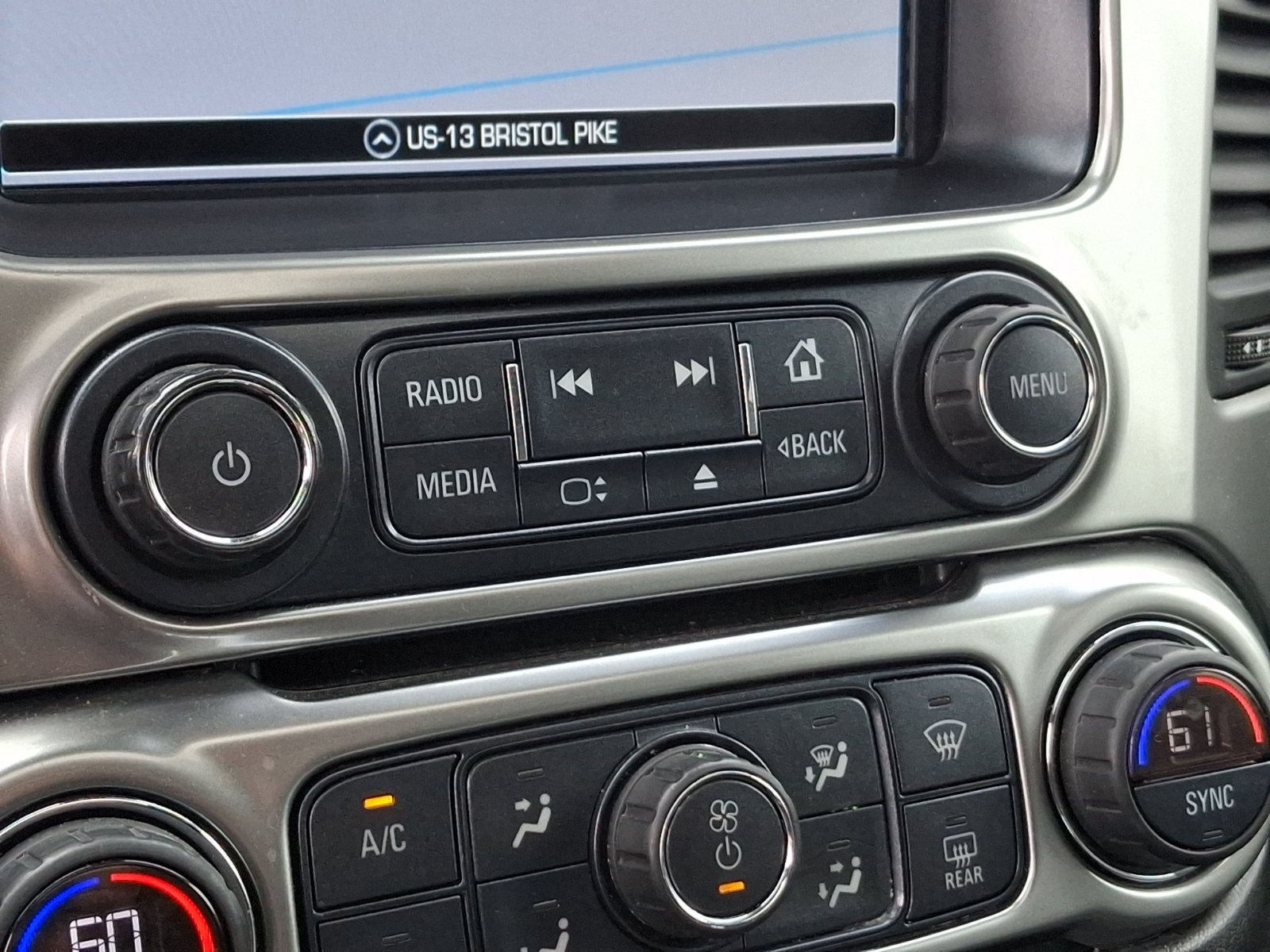 Used 2018 Chevrolet Suburban LT AWD/4WD image 18