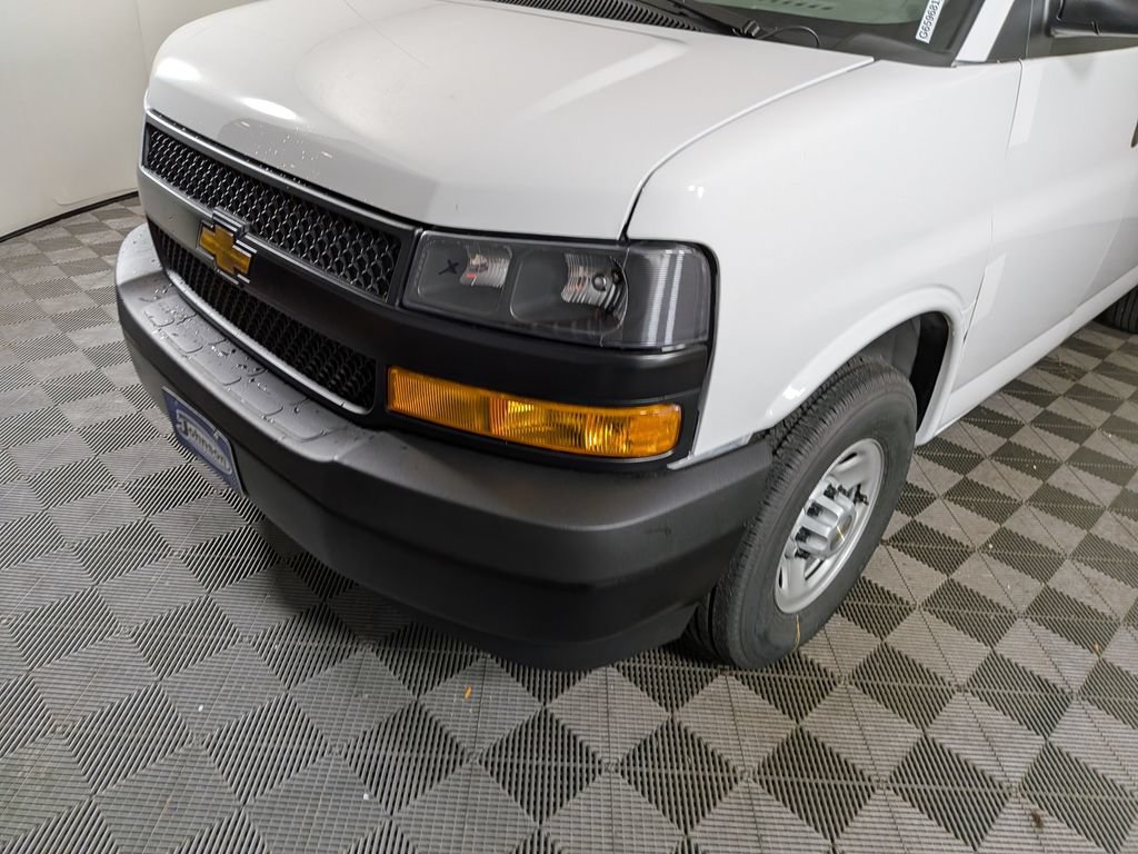 New 2026 Chevrolet Express 2500 w/ Driver Convenience Package RWD image 11