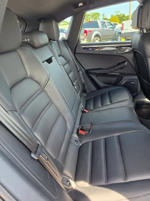 Used 2024 Porsche Macan S AWD/4WD image 25