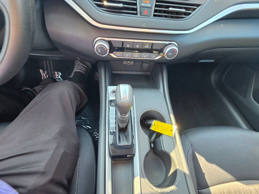 Certified 2025 Nissan Altima 2.5 S FWD image 19