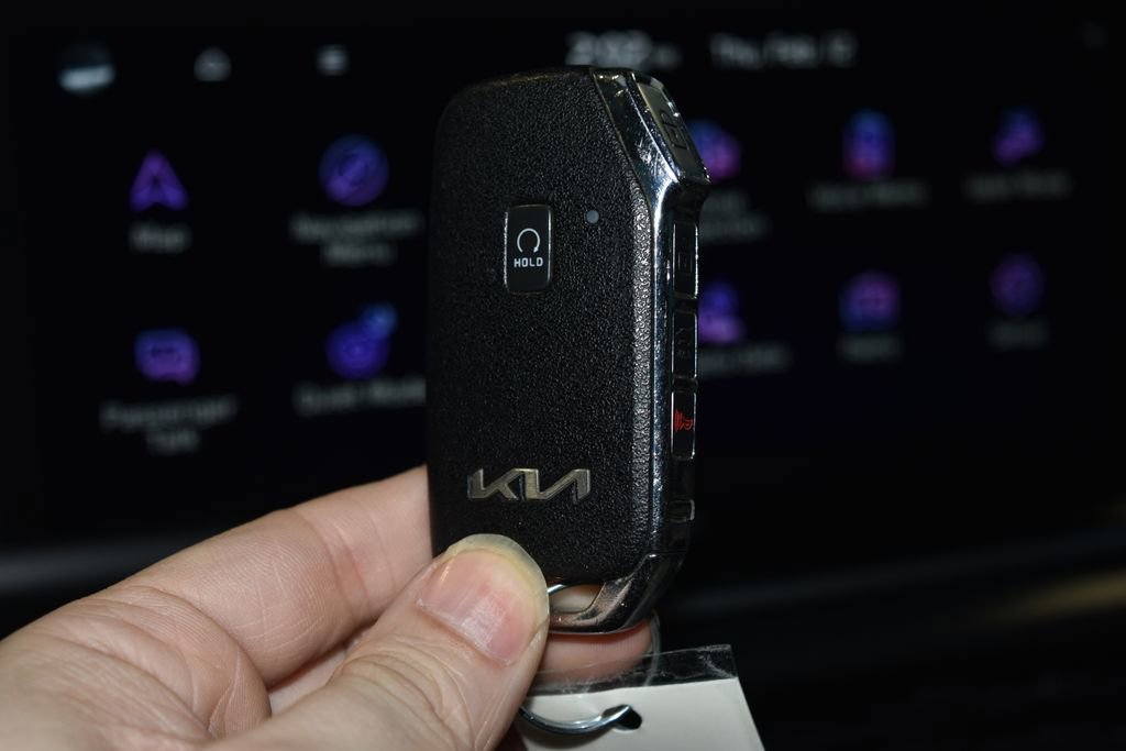 Used 2022 Kia Telluride S image 19