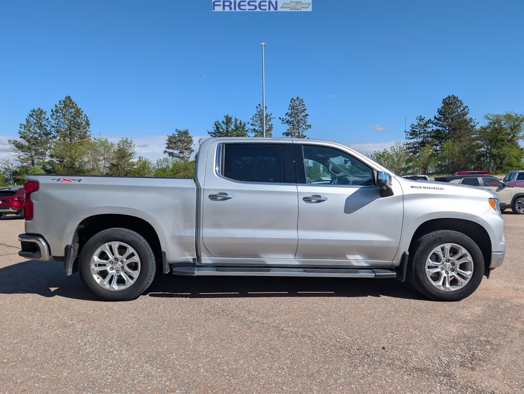 Used 2022 Chevrolet Silverado 1500 LTZ w/ Technology Package AWD/4WD image 7