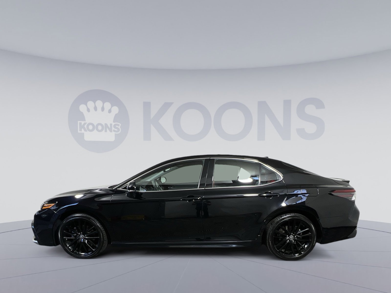 Used 2024 Toyota Camry XSE image 2