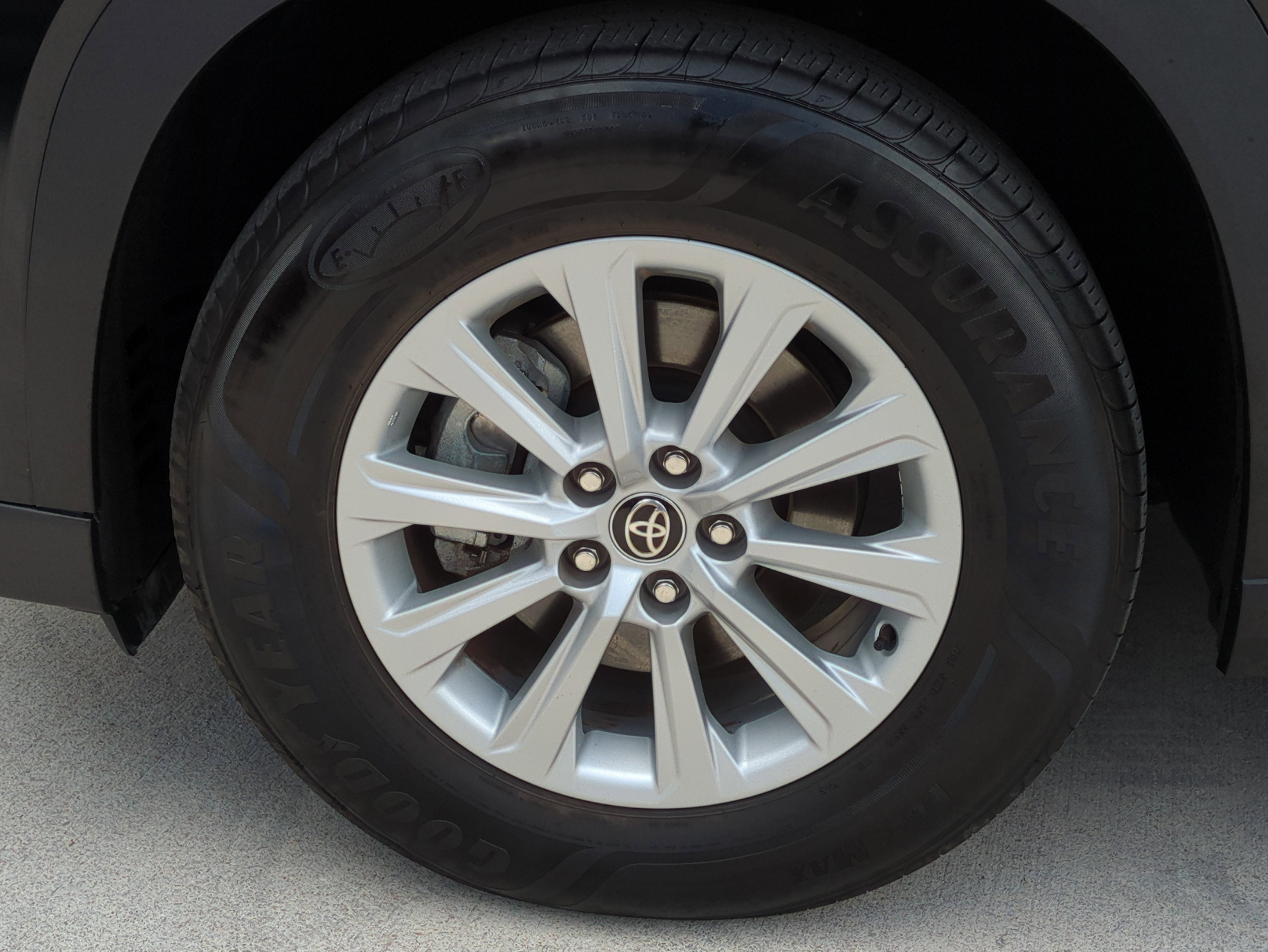 Used 2024 Toyota Grand Highlander XLE image 5