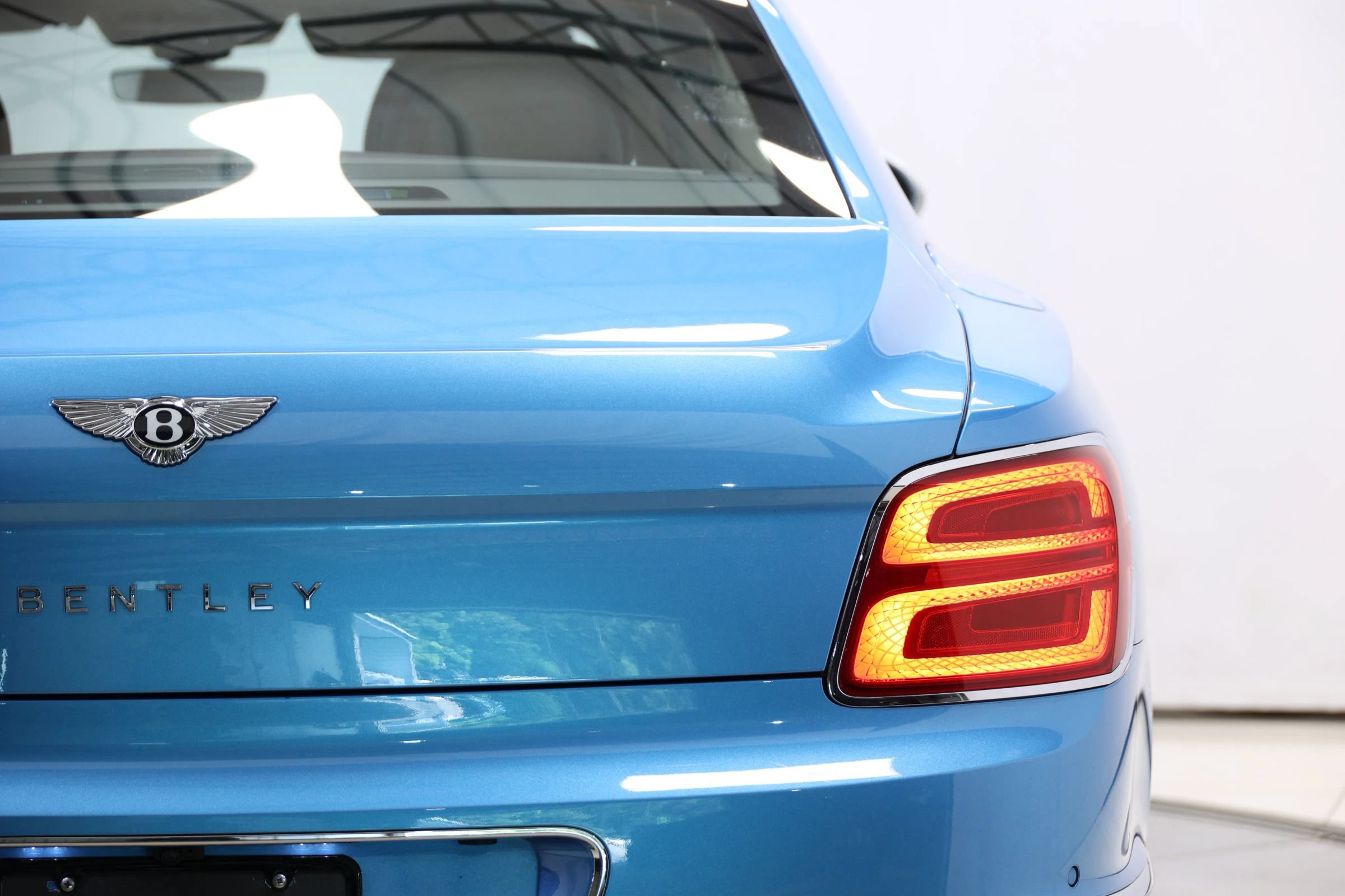 Used 2022 Bentley Flying Spur V8 AWD/4WD image 94
